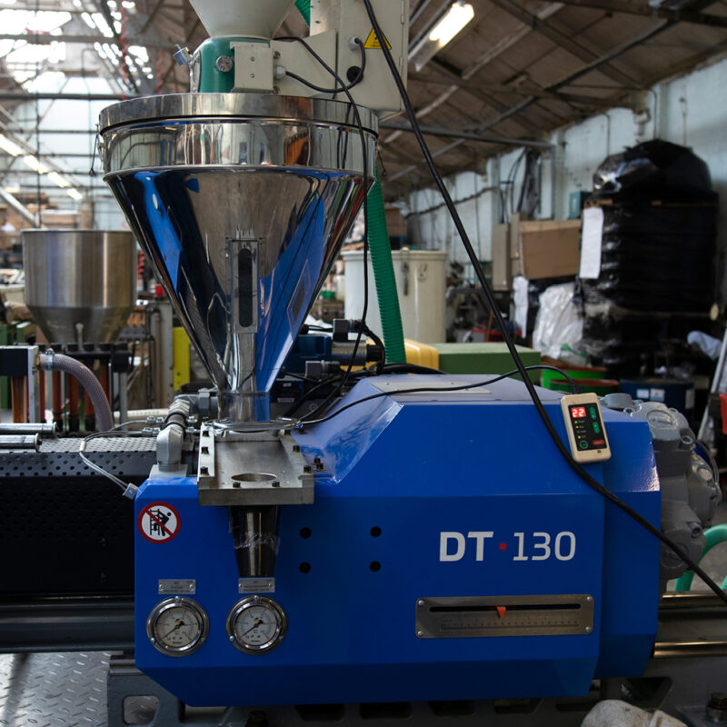 Injection moulding machine 6